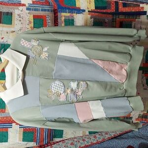 teddi embroidery applique sweatshirt size M (InvW190)